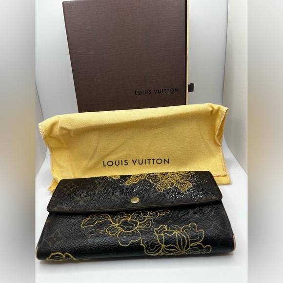 GUC Louis Vuitton Limited Edition Monogram Dentelle Sarah Wallet - Picture 1 of 10